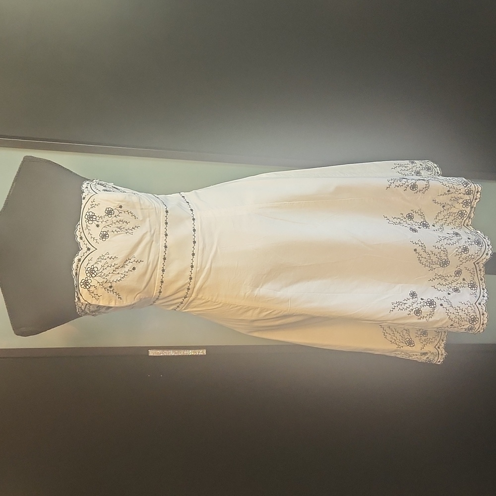 White House Black Market Strapless Dress size 4